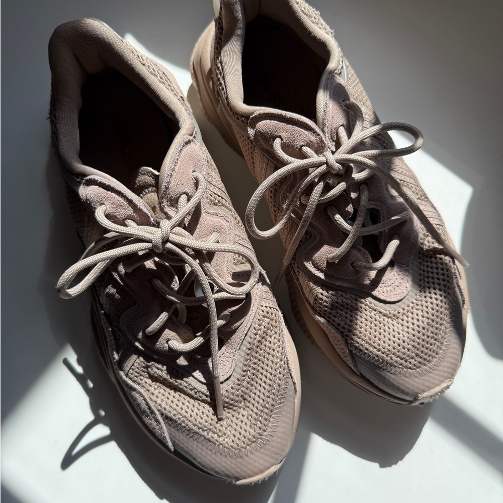 Women's adidas Originals Ozweego Casual Shoes
